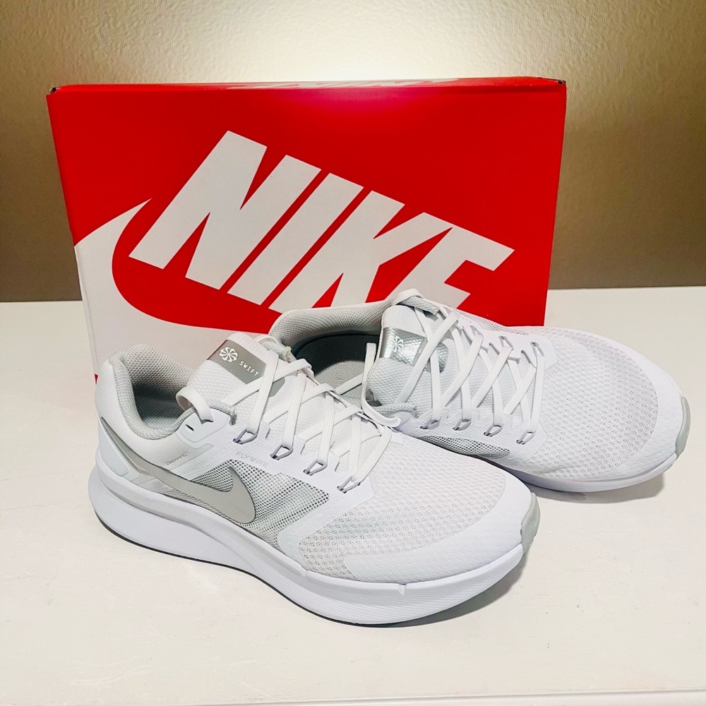 ‼️SOLD‼️ Nike Run Swift 3 Running Shoes Womens Sz 10 White/Silver